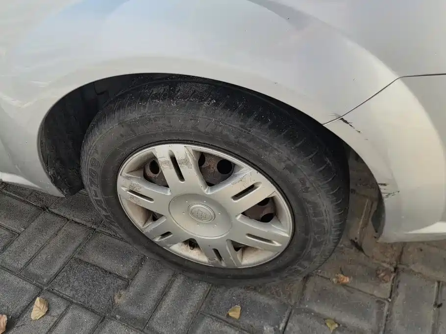 Buick Excelle — миниатюра 6