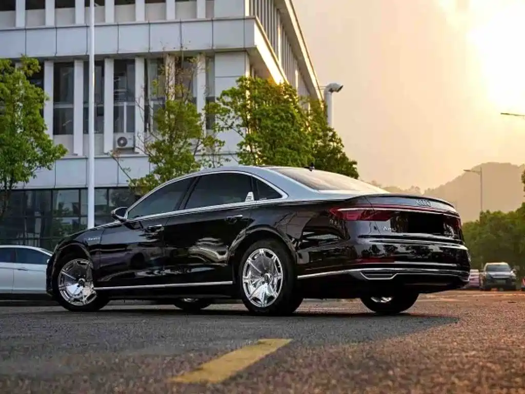 Audi A8 — миниатюра 4
