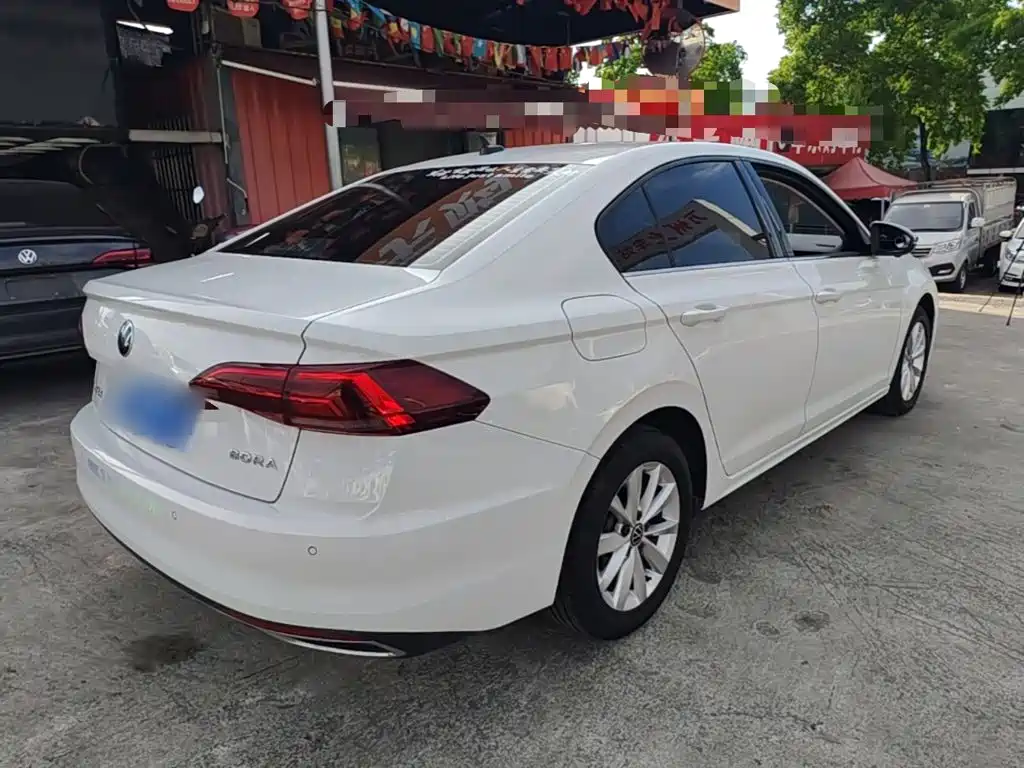 Volkswagen Bora 2021 1.5L AT Comfort Smart Connect