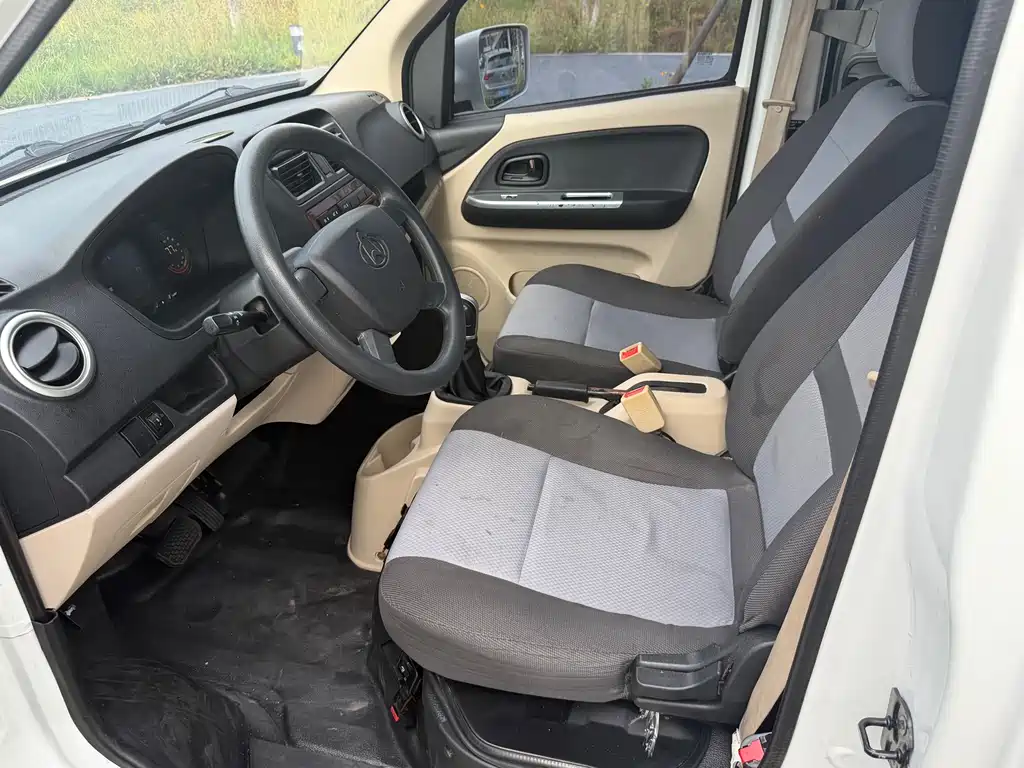 Changan EM80 2022 2 мест60kW 41.86kWh