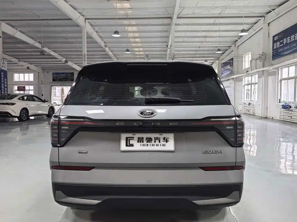 Ford Edge — миниатюра 5