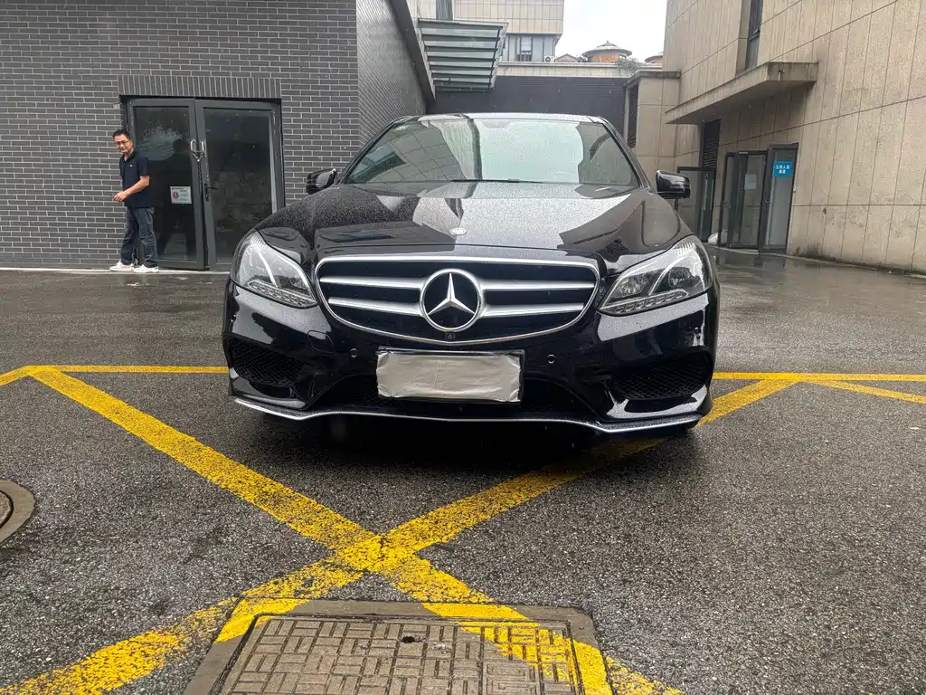 Mercedes-Benz E-Class — миниатюра 2