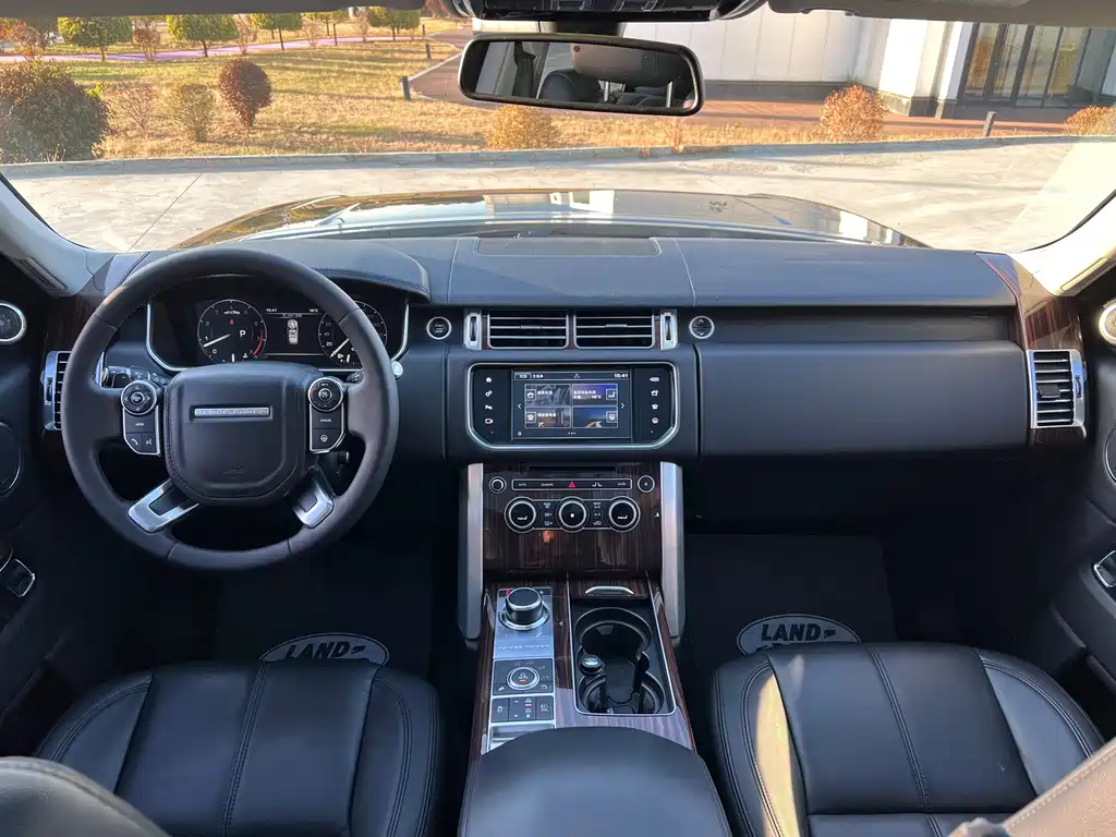 Land Rover Range Rover — миниатюра 6