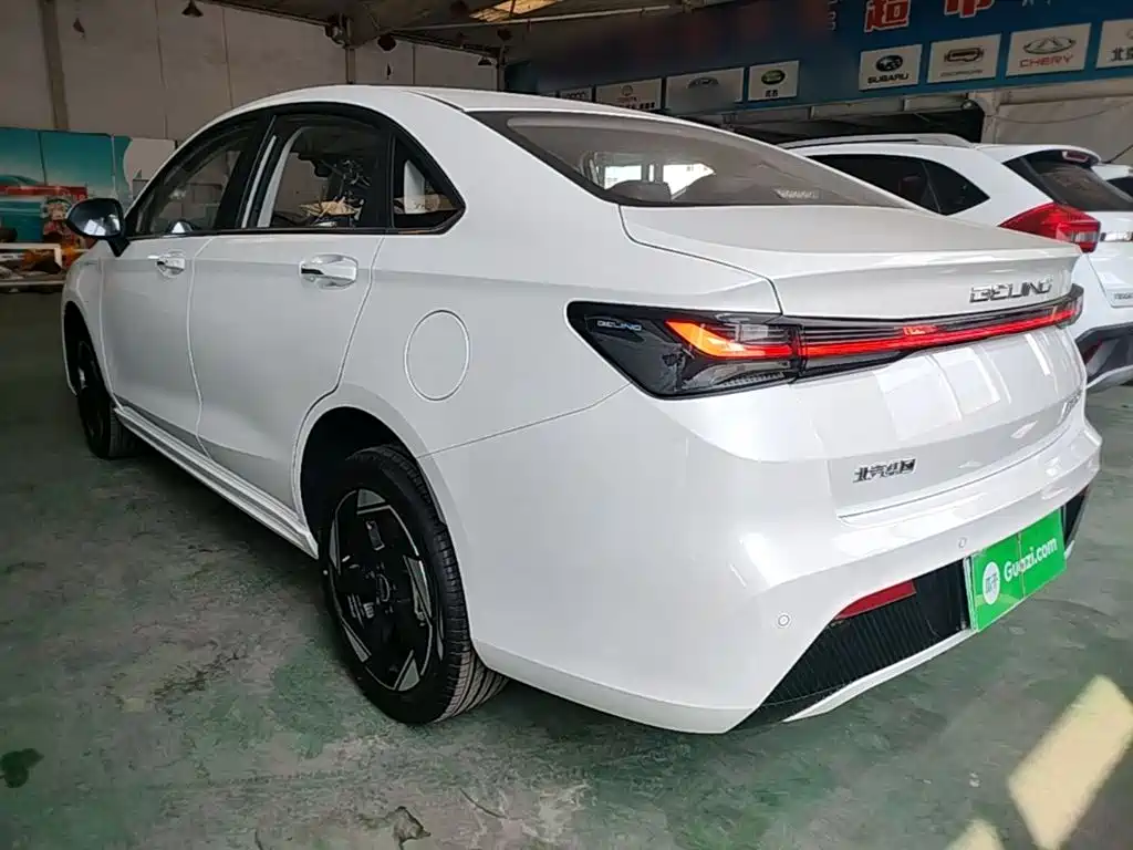 BAIC EU5 Plus — миниатюра 5