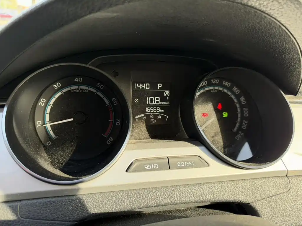 Skoda Rapid — миниатюра 8