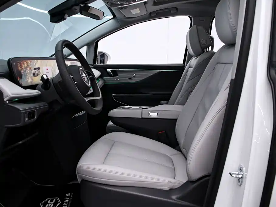 Buick GL8 — миниатюра 14