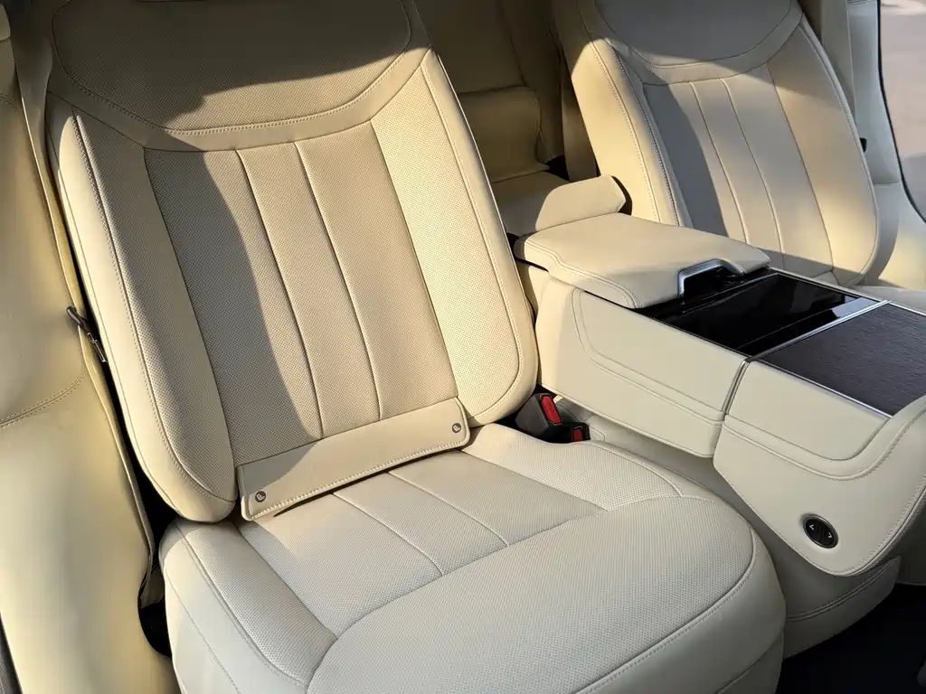 Land Rover Range Rover — миниатюра 13