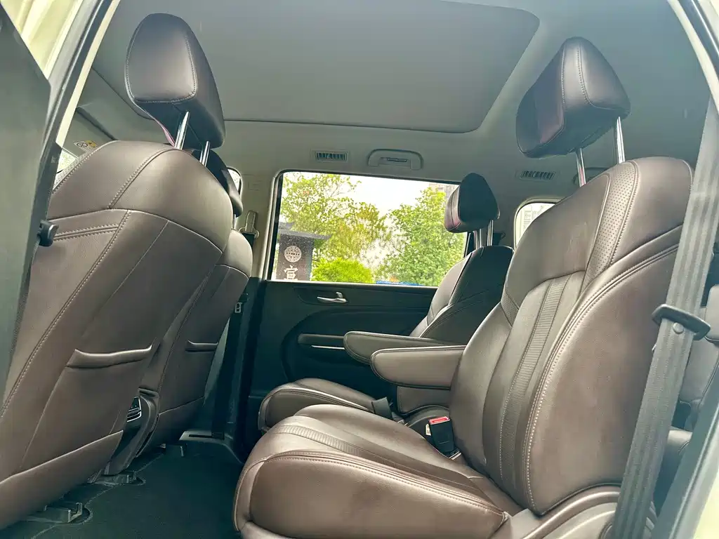 GAC Motor Trumpchi M6 — миниатюра 8