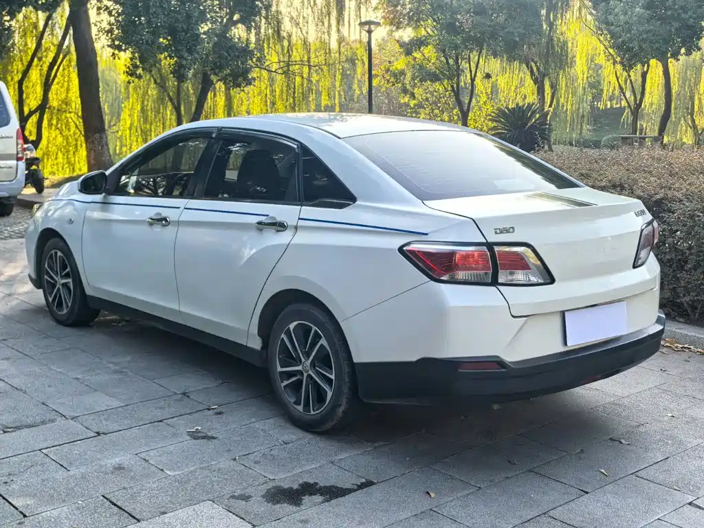 Venucia D60 — миниатюра 8