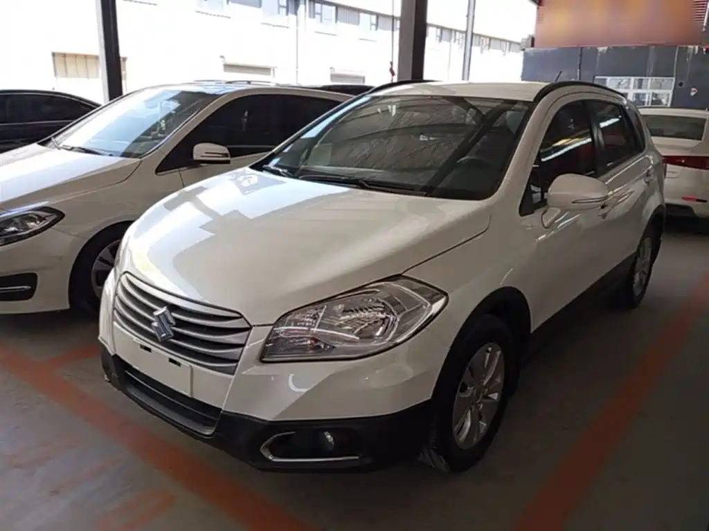 Suzuki S-Cross 2015