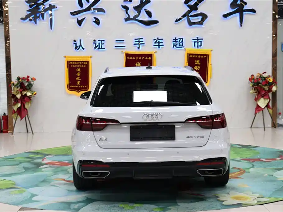 Audi A4 2022 Avant 40 TFSI Fashion