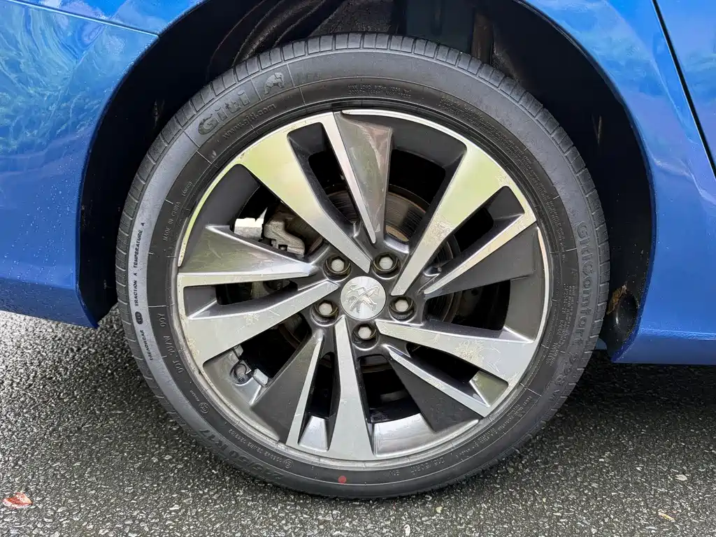 Peugeot 408 — миниатюра 19