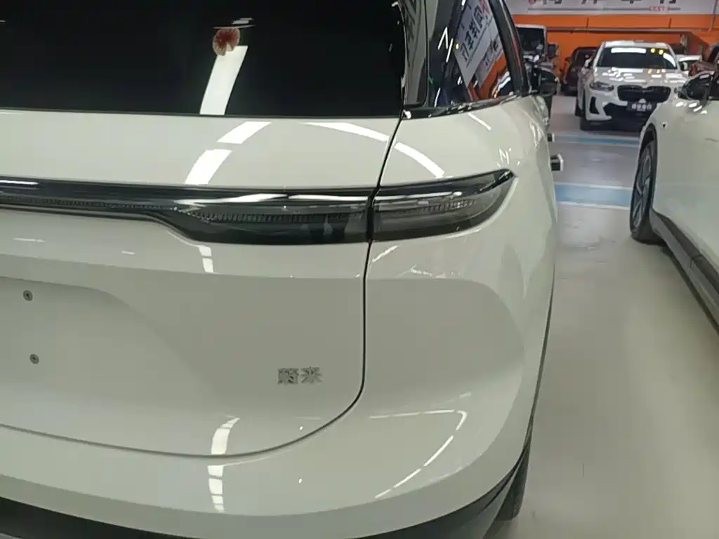 NIO ES6 — миниатюра 8