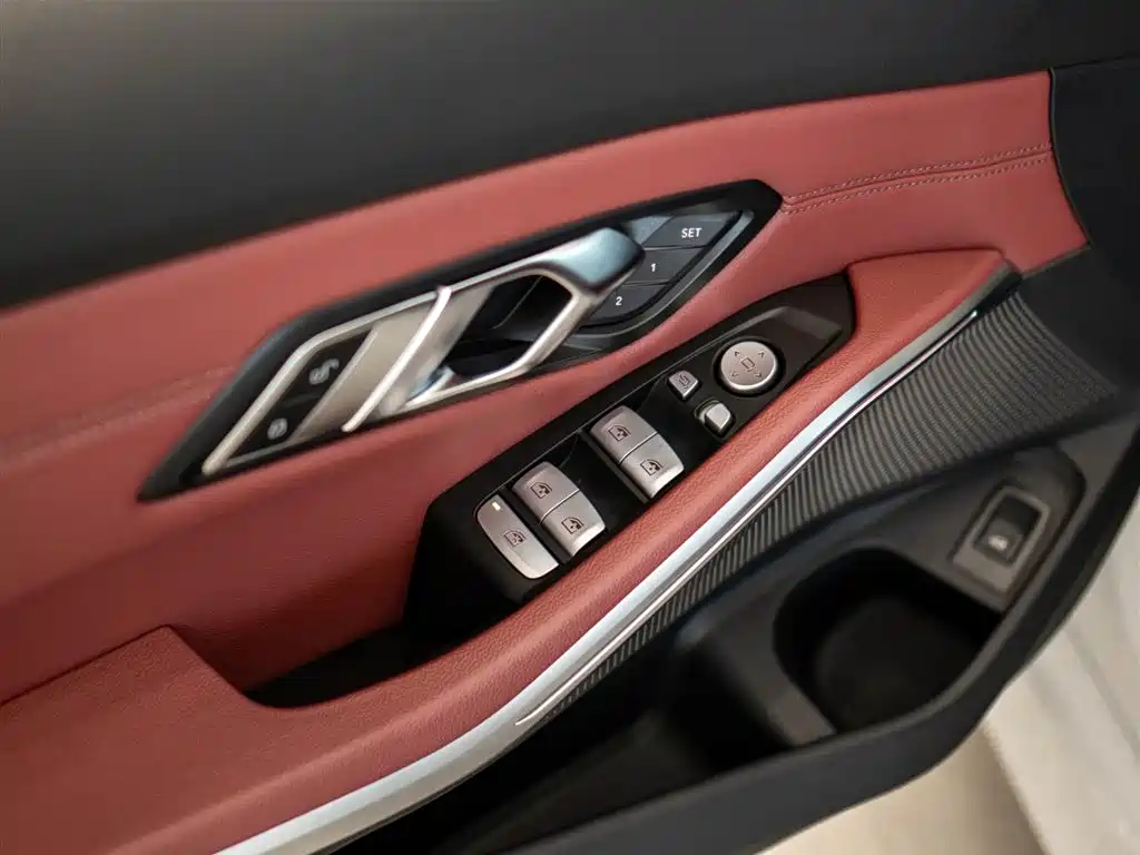 BMW 3 Series — миниатюра 12