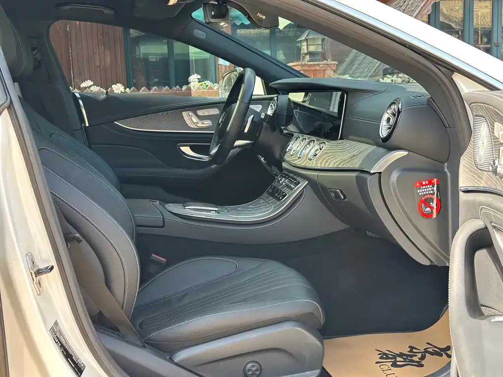 Mercedes-Benz CLS — миниатюра 28