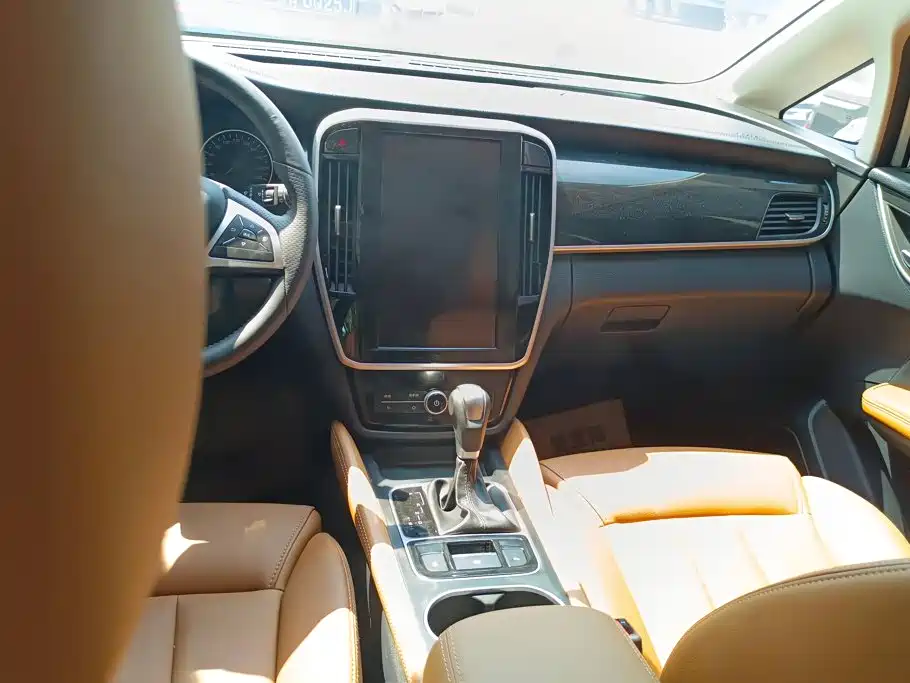 BYD MAX — миниатюра 16