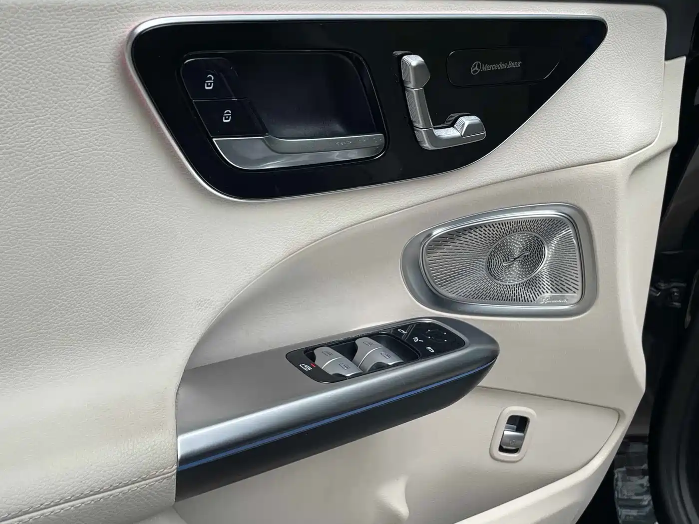 Mercedes-Benz C-class 2022 Черный из Китая, фото 3