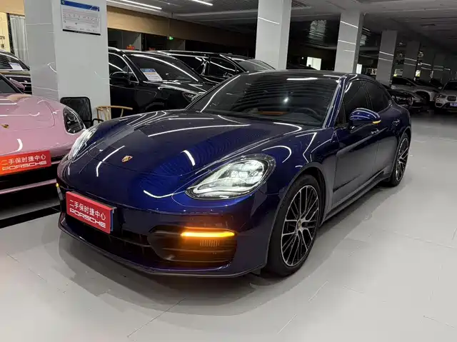 PORSCHE PANAMERA 2022