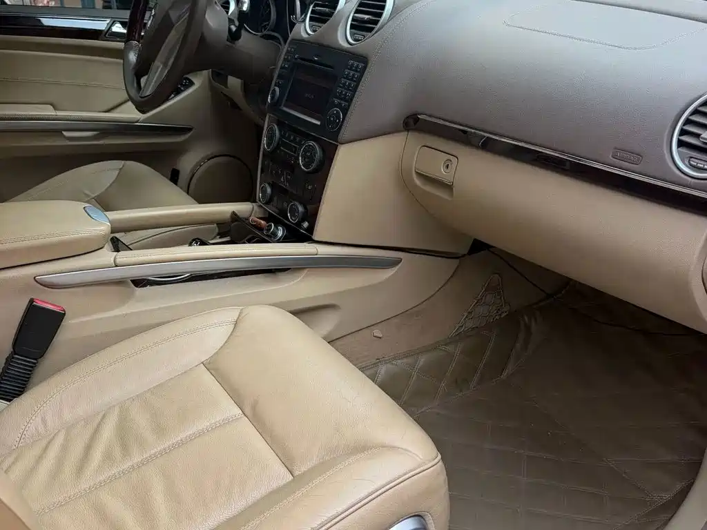 Mercedes-Benz GL-Class — миниатюра 8