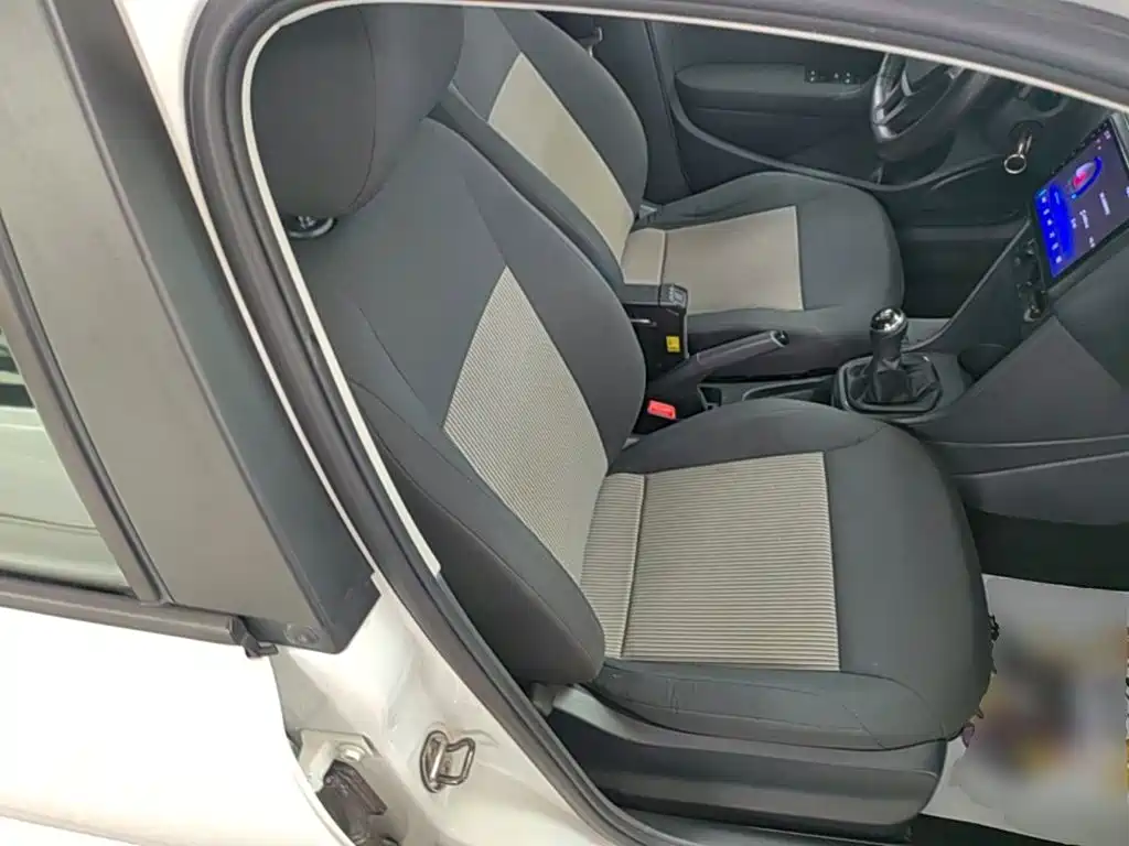 Volkswagen Polo — миниатюра 25