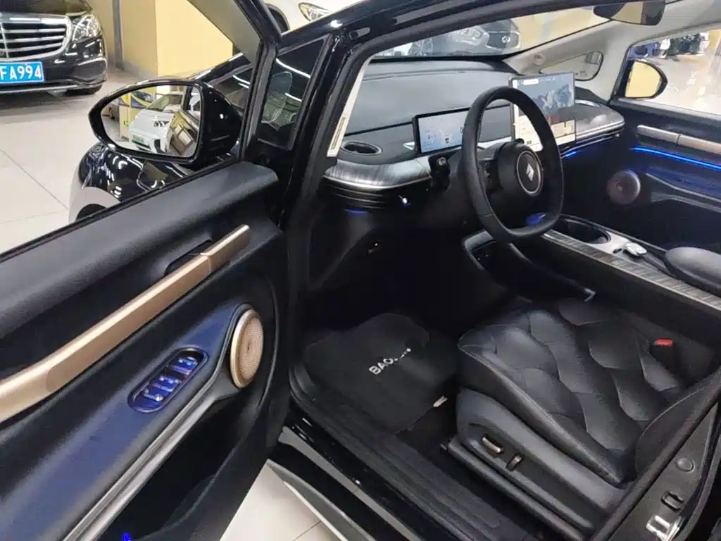 Baojun Yunduo — миниатюра 16