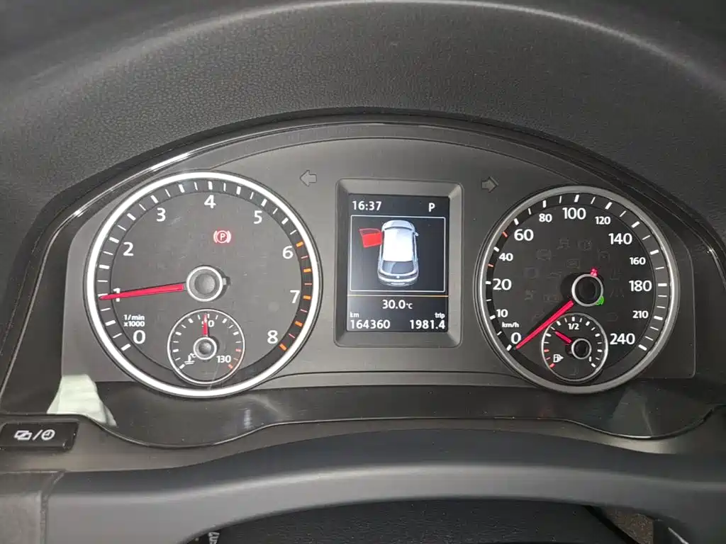 Volkswagen Tiguan — миниатюра 12