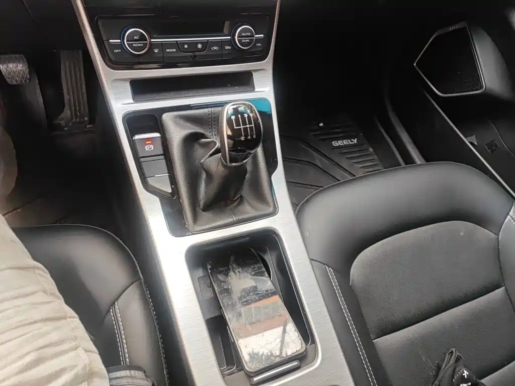 Geely Emgrand GS — миниатюра 10