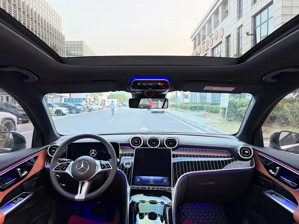 Mercedes-Benz GLC — миниатюра 12