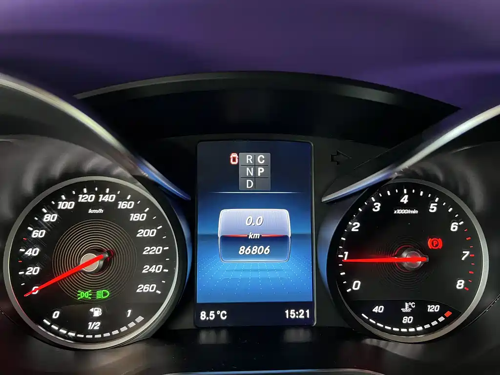 MERCEDES-BENZ V CLASS