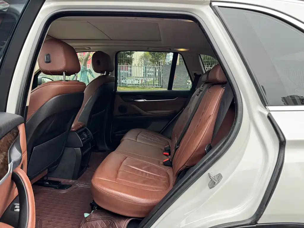 BMW X5 (Import) — миниатюра 12