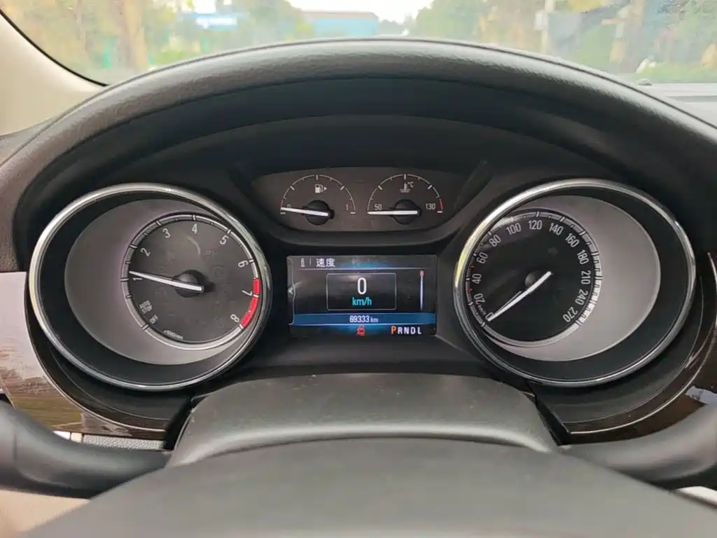 Buick Verano — миниатюра 12