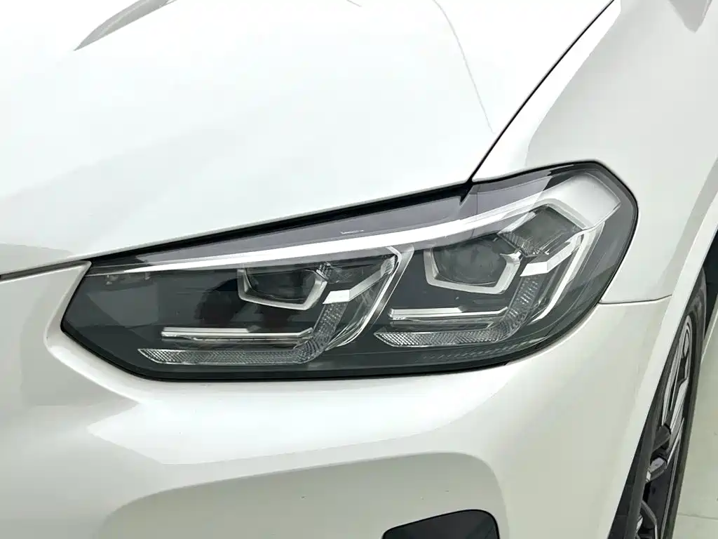 BMW iX3 — миниатюра 9