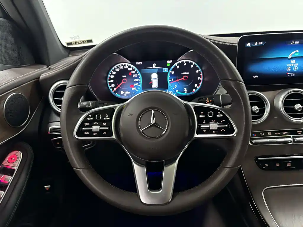 Mercedes-Benz GLC — миниатюра 14
