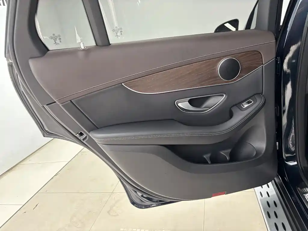 Mercedes-Benz GLC — миниатюра 19