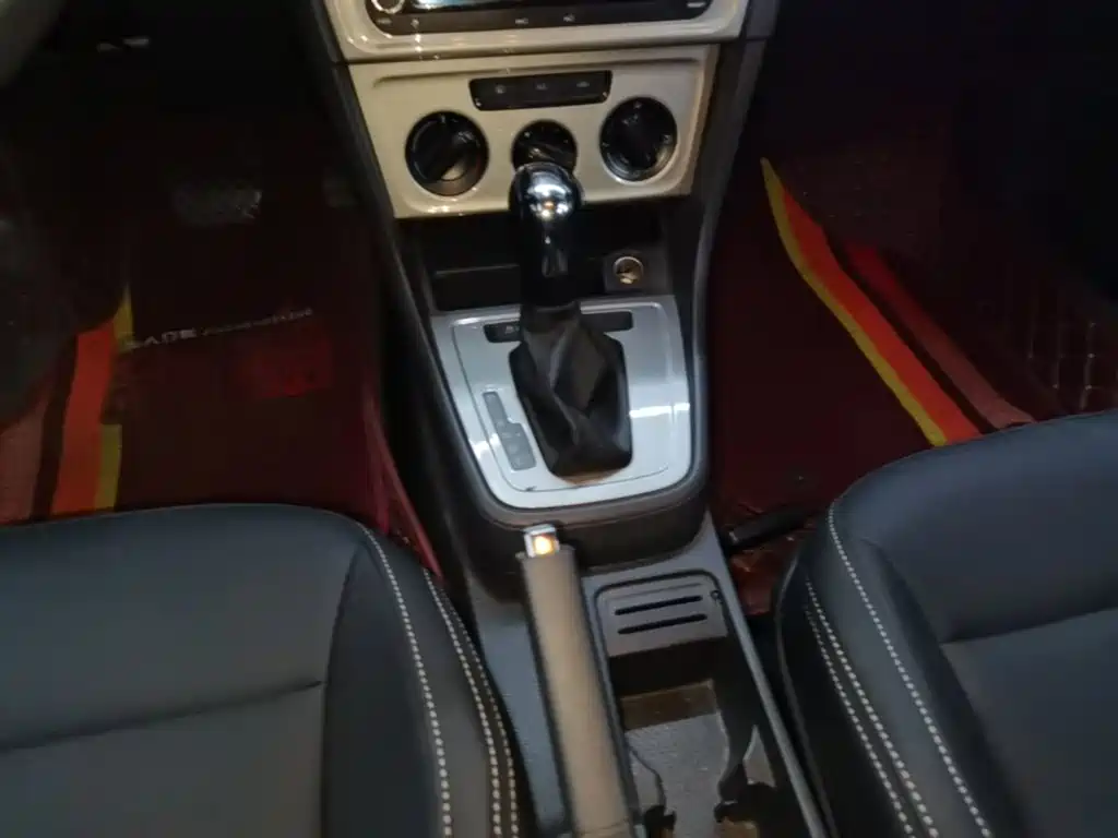 Volkswagen Lavida — миниатюра 14