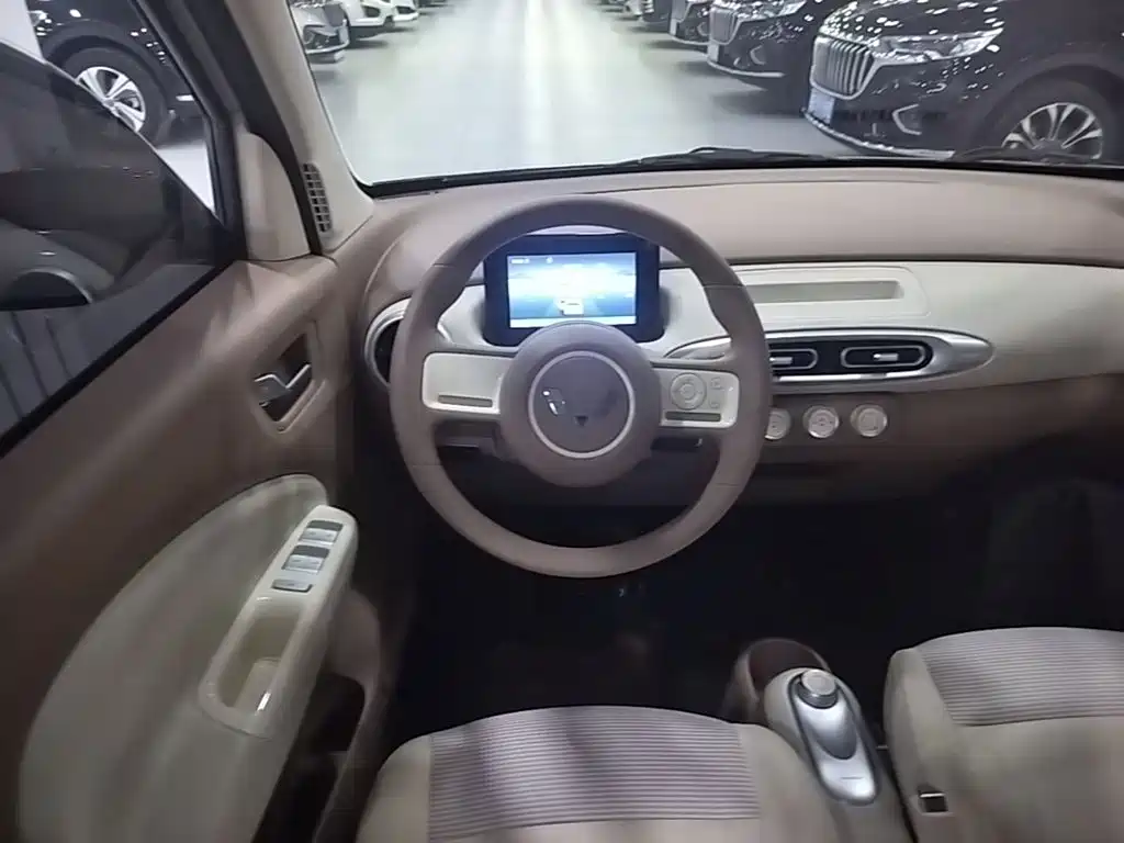 Wuling MINIEV — миниатюра 11