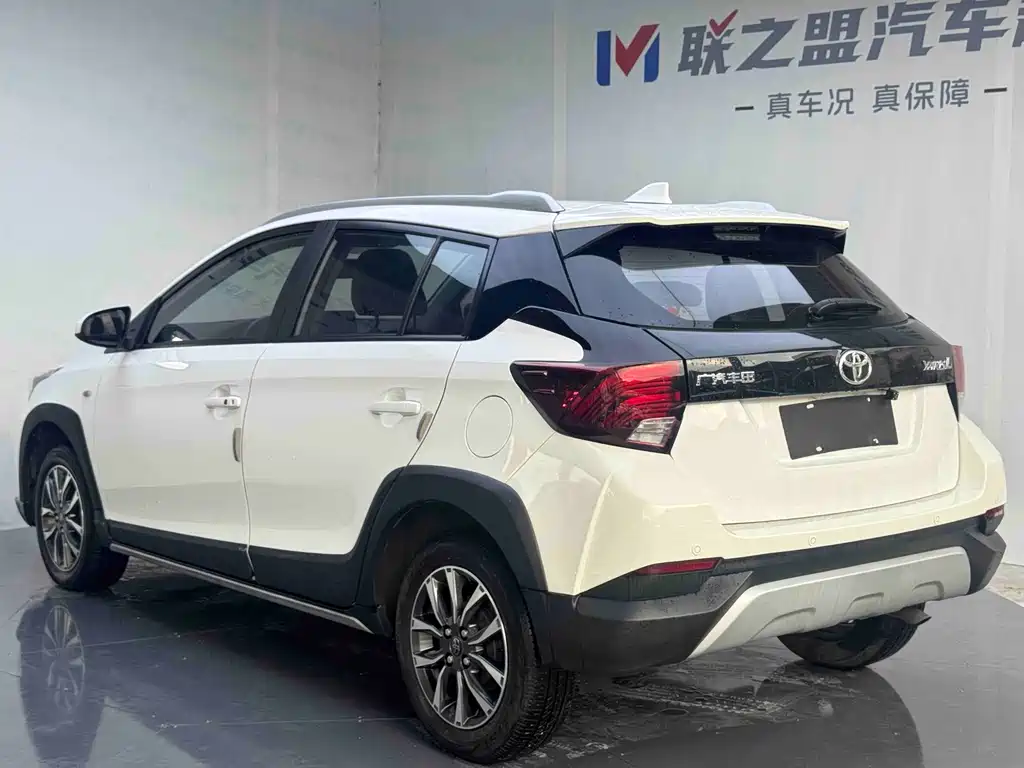 Toyota Yaris L — миниатюра 4