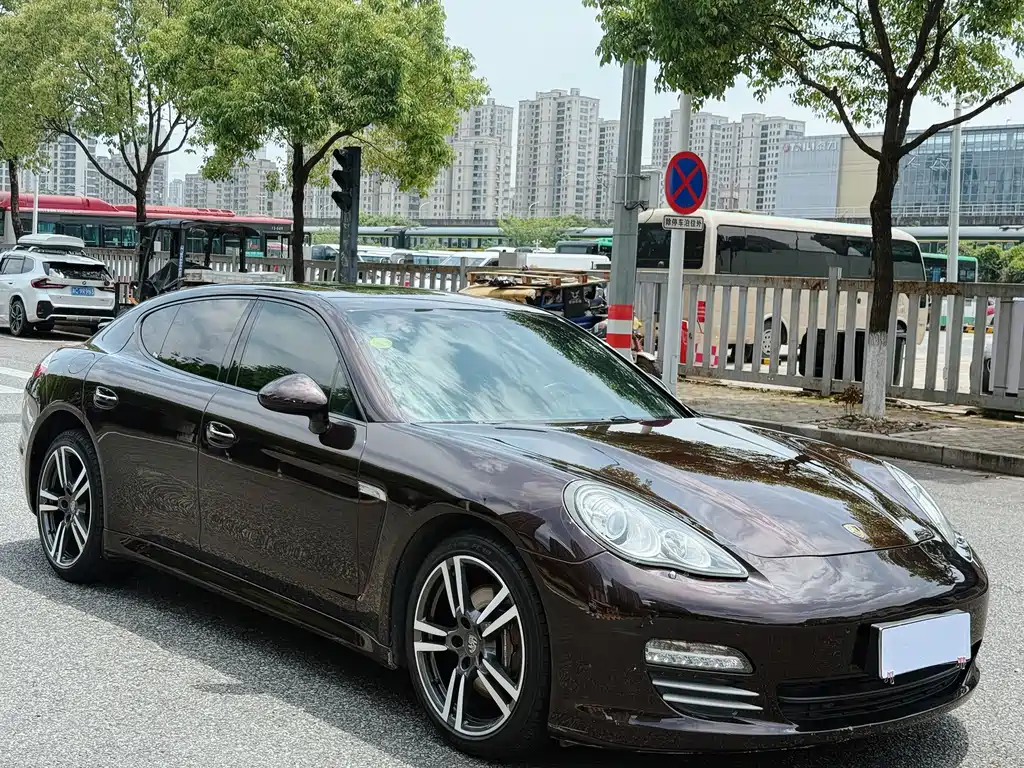 Porsche Panamera 2012