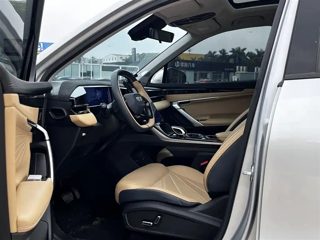 Geely Boyue L — миниатюра 11