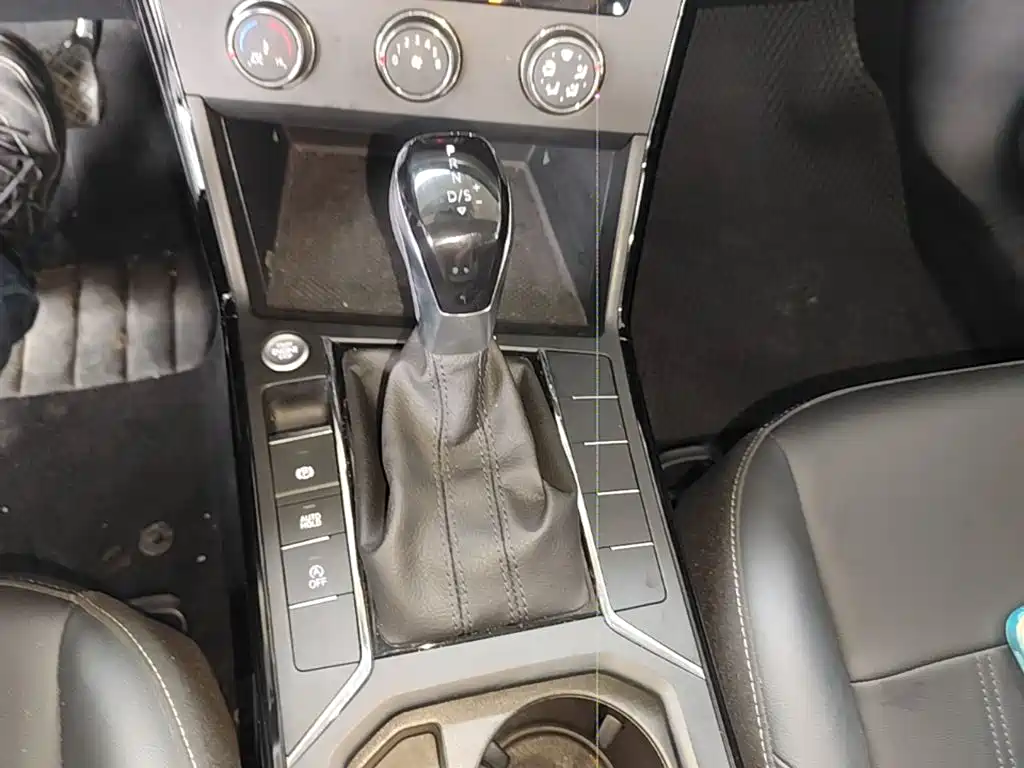 Volkswagen Passat — миниатюра 14