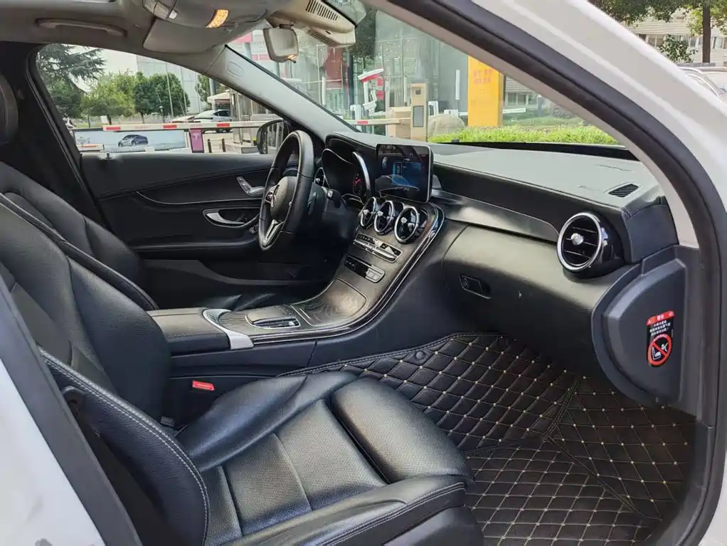 Mercedes-Benz C-Class — миниатюра 29