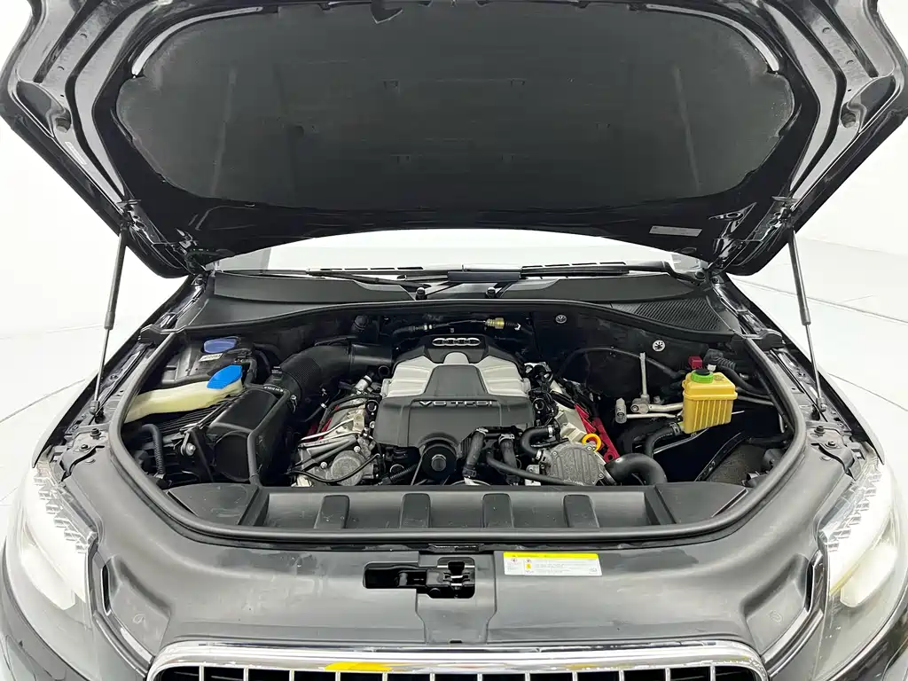 Audi Q7 — миниатюра 5
