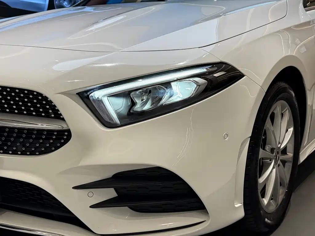 MERCEDES-BENZ A CLASS