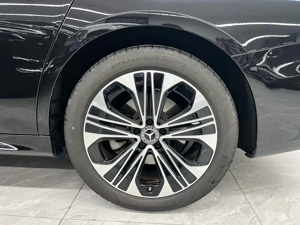 Mercedes-Benz E-Class — миниатюра 24