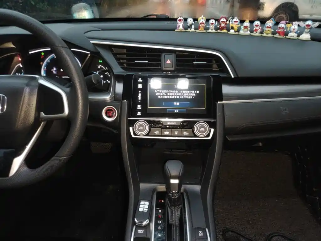 Honda Civic — миниатюра 13
