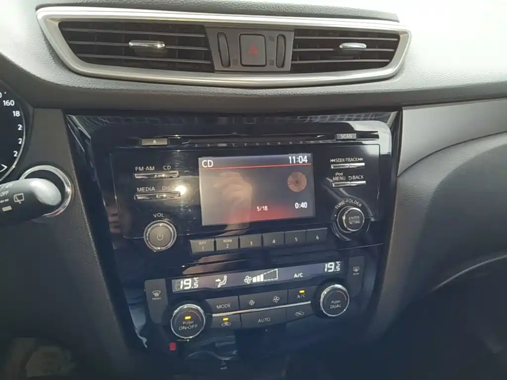 Nissan X-Trail — миниатюра 13