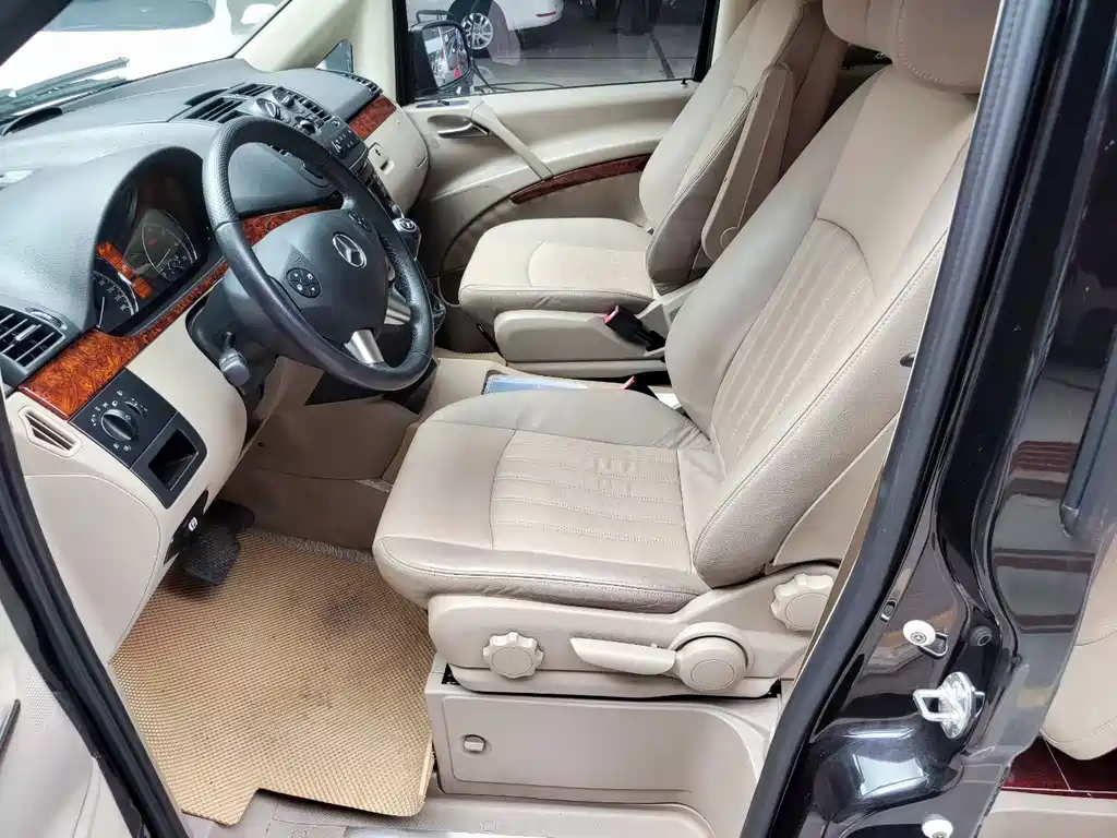 Mercedes-Benz Viano — миниатюра 5