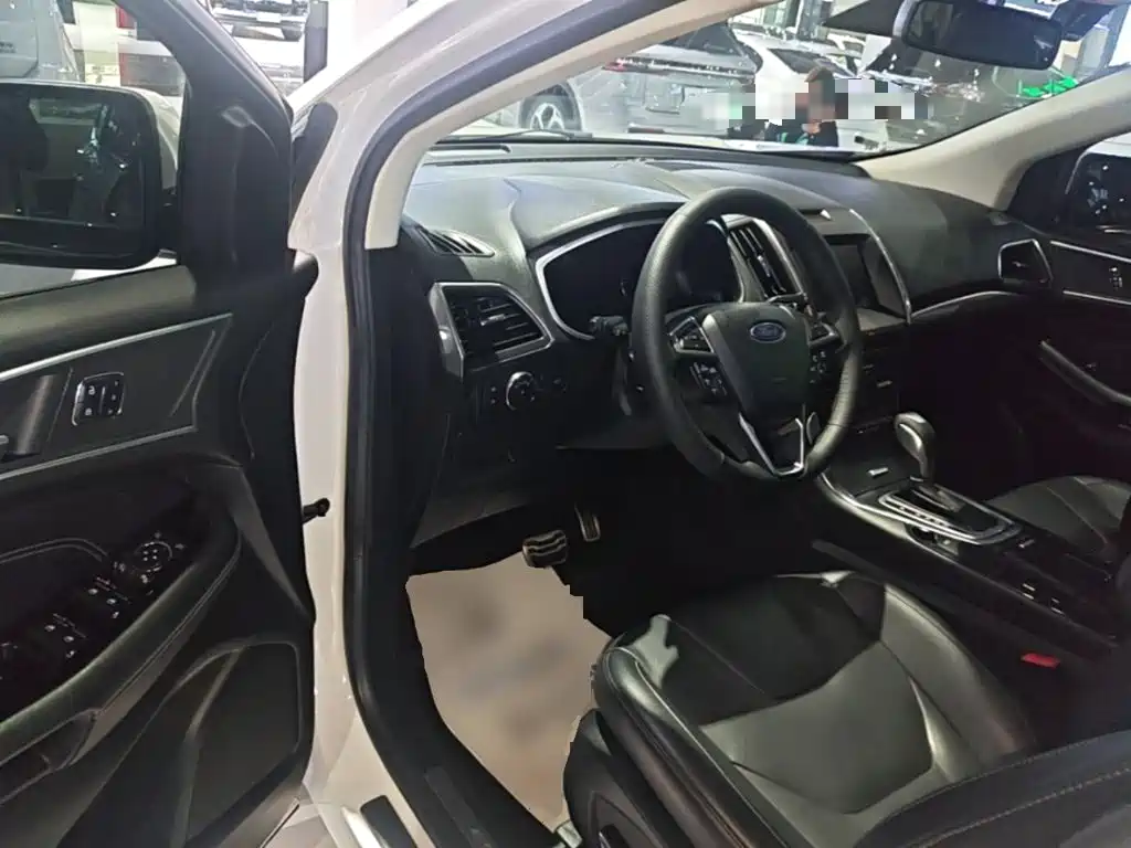 Ford Edge — миниатюра 16