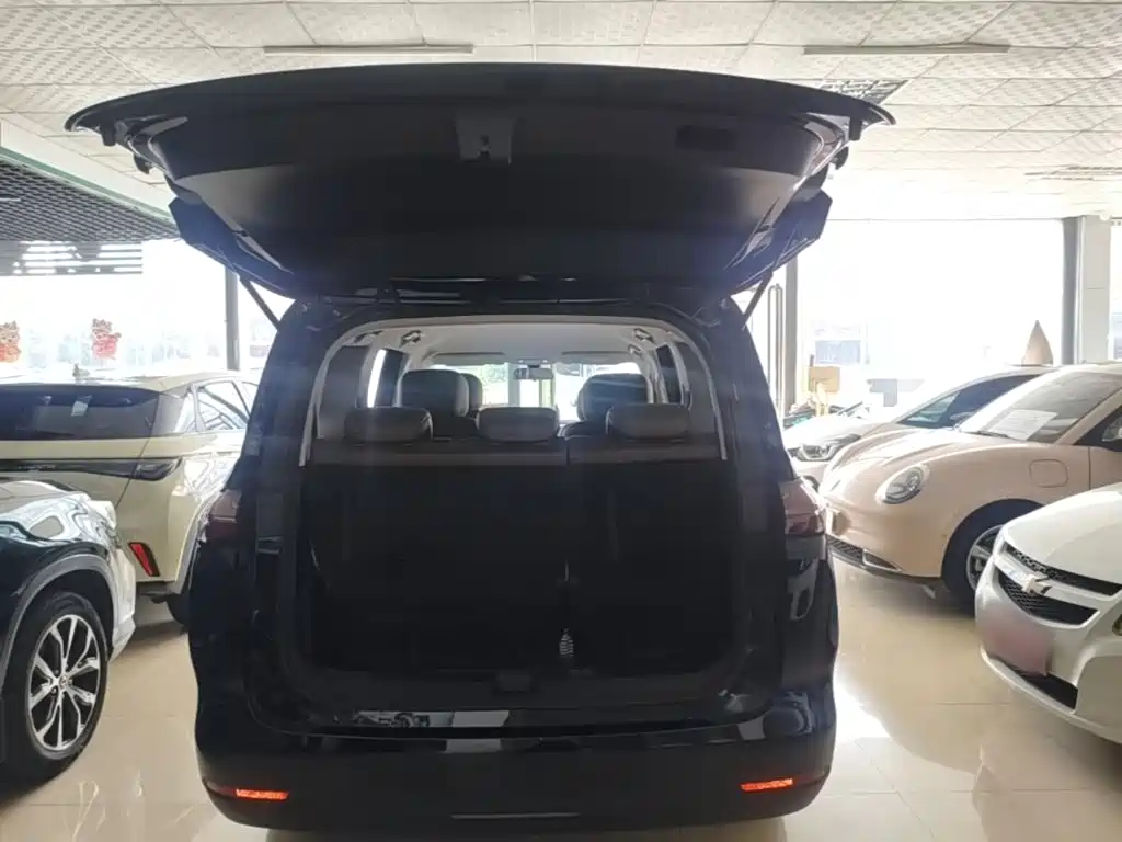 Wuling Xingguang 730 New Energy — миниатюра 19