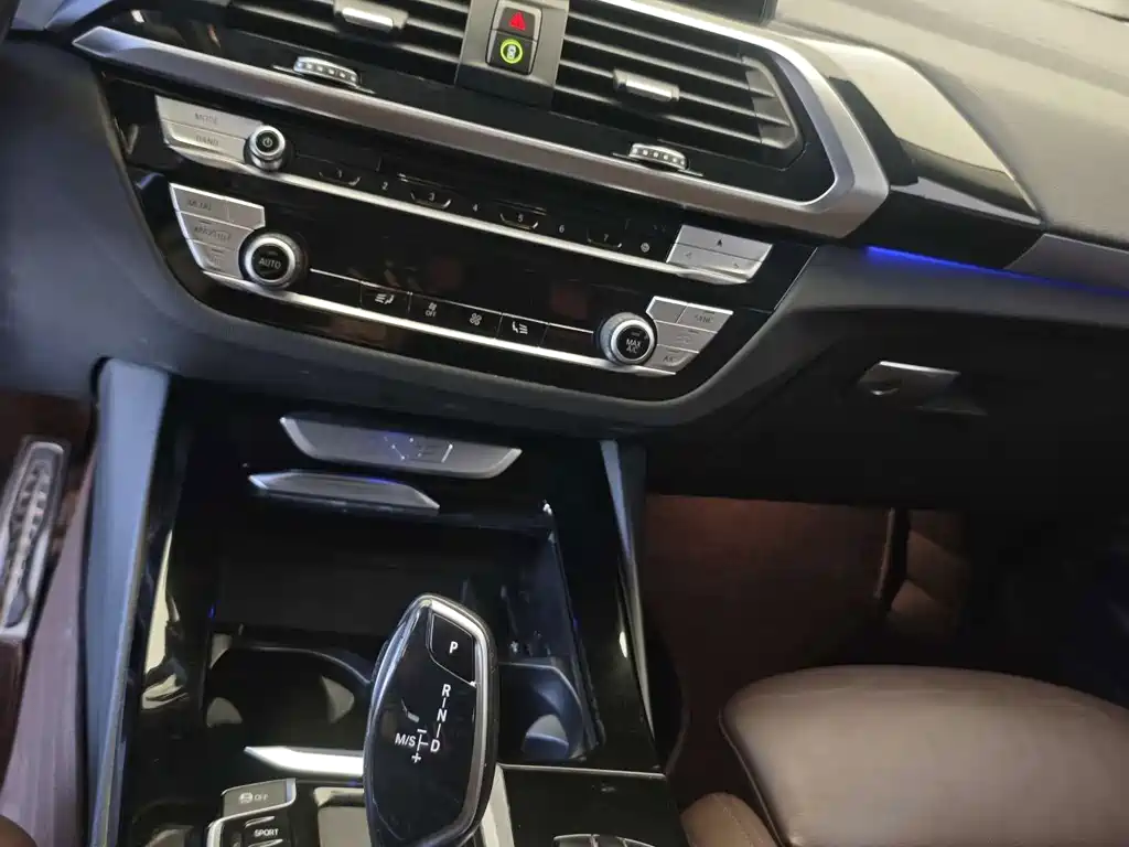 BMW X3 — миниатюра 9